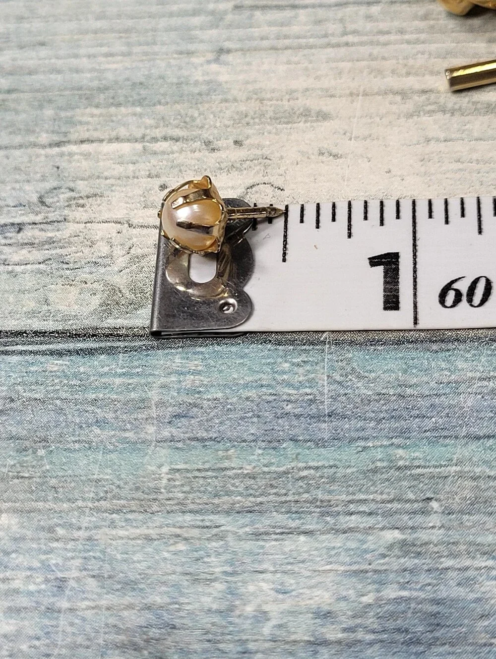 Gold Pearl  Lapel Pin